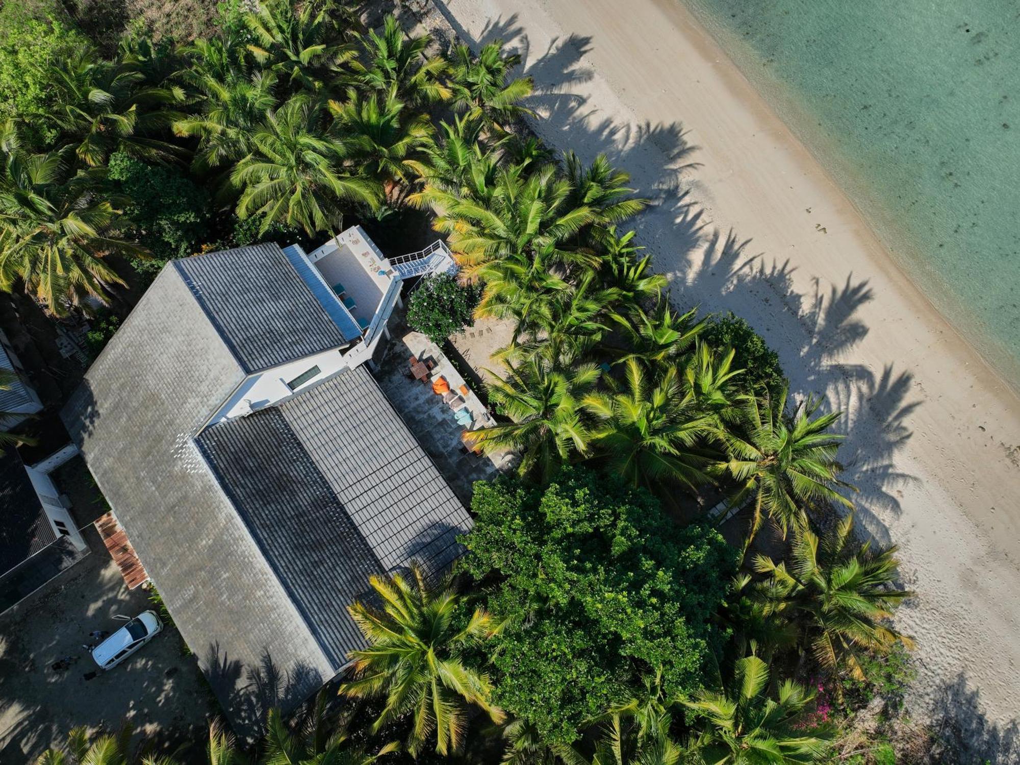 Myamo Beach Lodge Jereweh Exterior photo